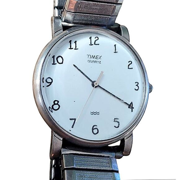 Vintage Timex Quartz Watch 32mm Silver Tone Stretch Band 90s New Battery - Picture 2 of 5